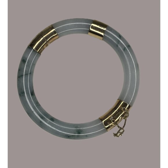 14K Gold Hinged Jadeite Bangle Bracelet 68 Grams With Safety Chain & Floral Engr - Picture 5 of 16